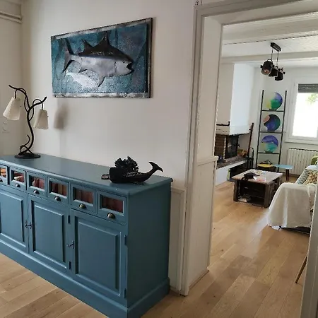 Rez De Chausee Avec Exterieur Privatif, 4km Apartment